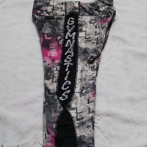 🩷 Girls Gymnastics Capris Size Youth Small - Picture 4 of 5
